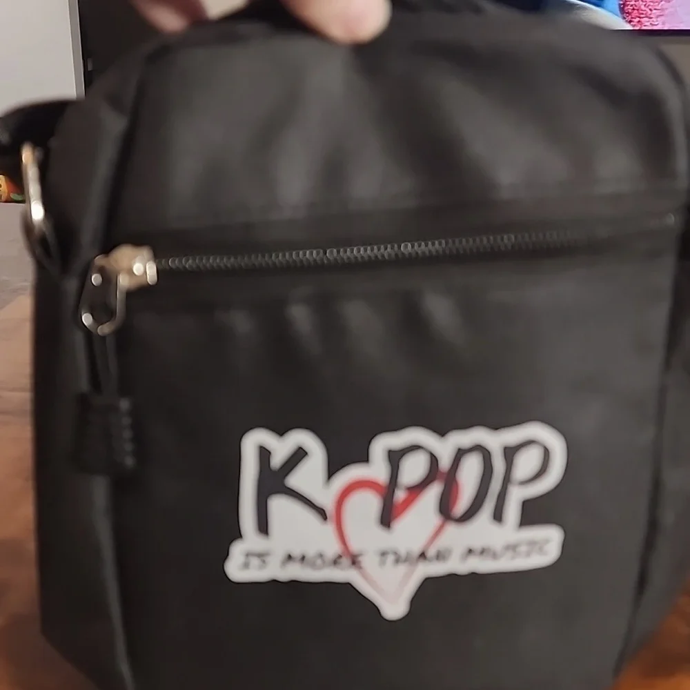 KPOP pop crossbody